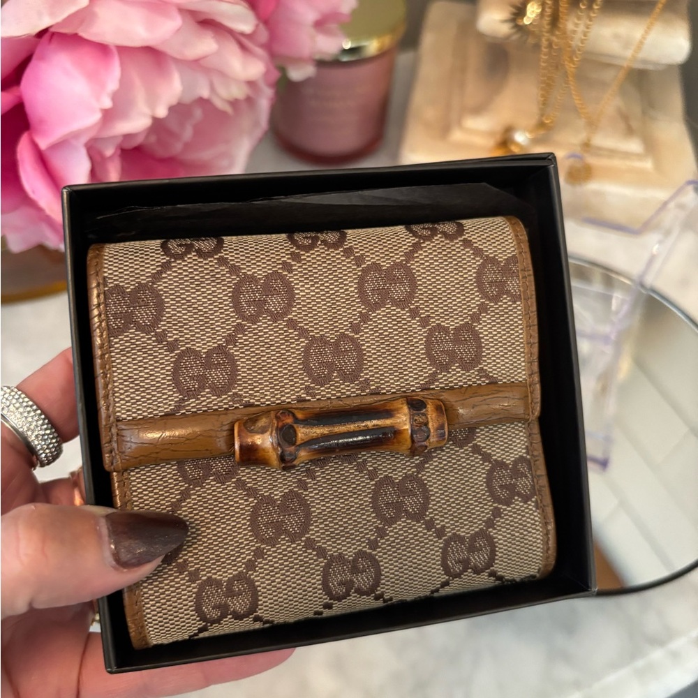 Gucci Bamboo Canvas Compact Wallet - Brown Monogram - Picture 12 of 16